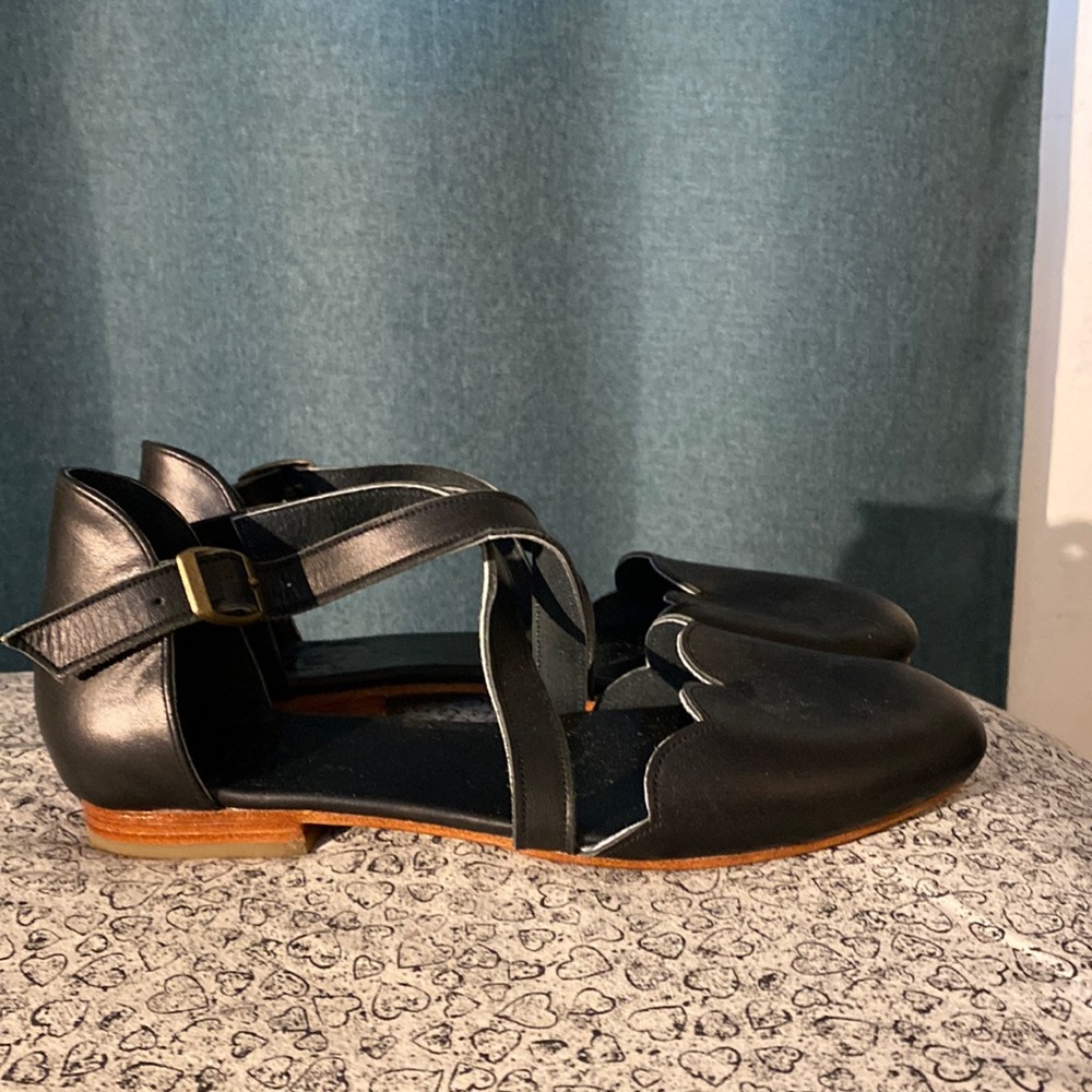 Elf sandals
